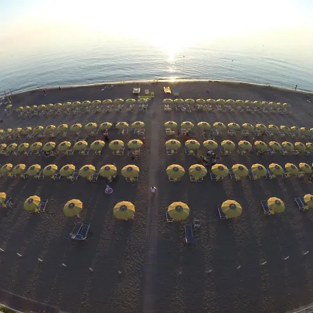 Rubino A 150m Dal Mare Con Posto Auto *